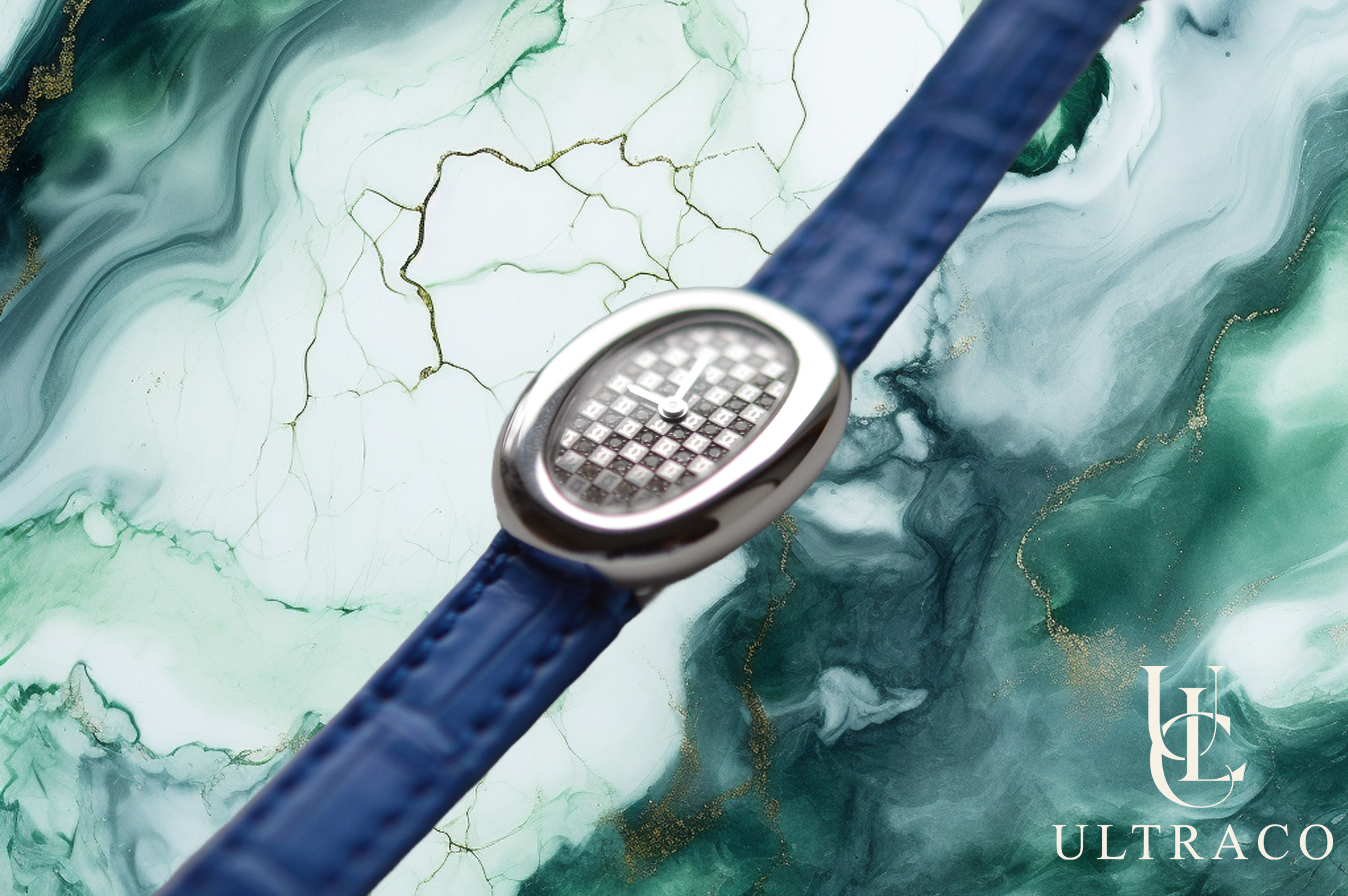 Cartier Mini Baignoire Collection 18K White Gold Cadran Pavé