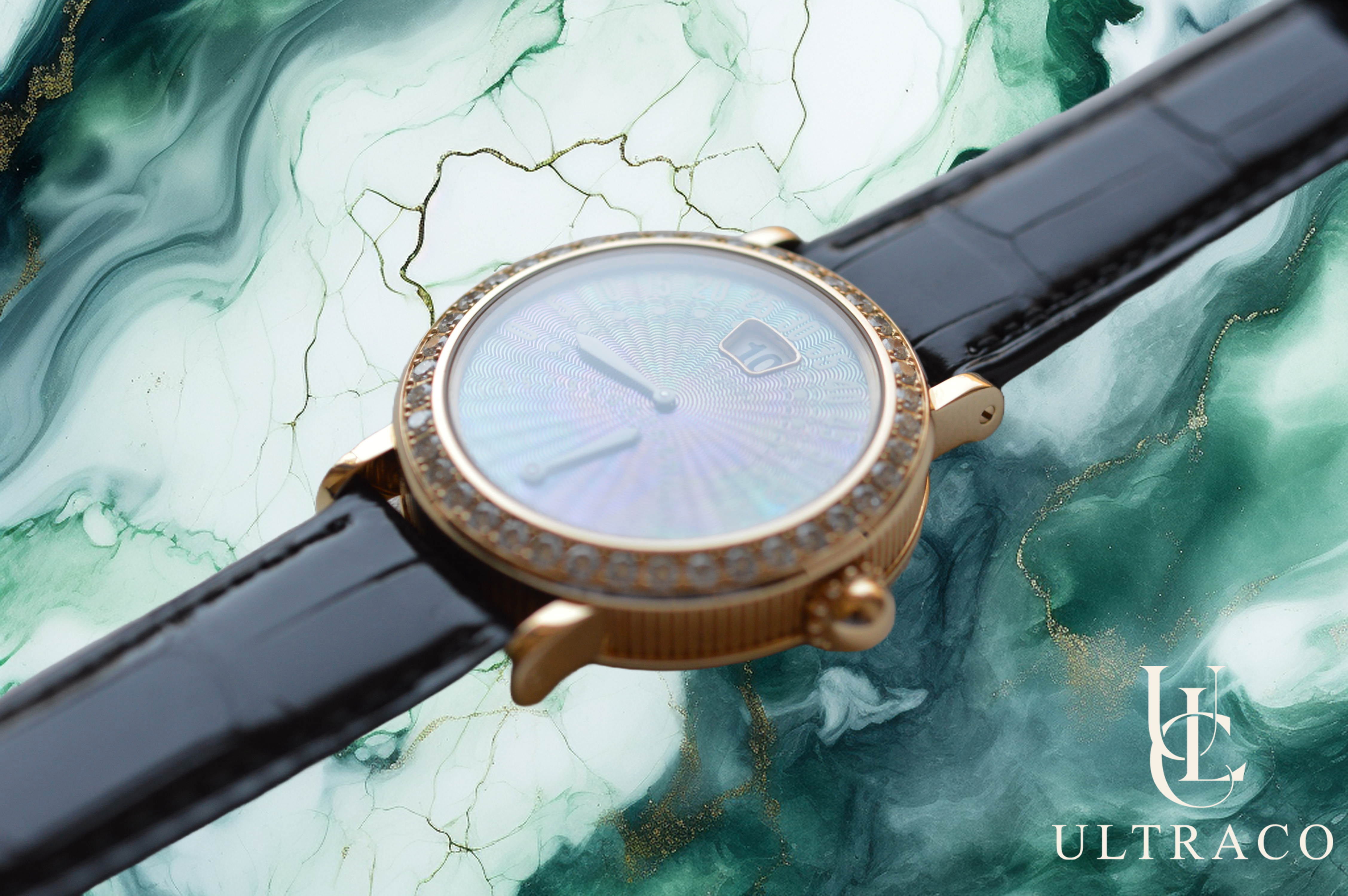 Gérald Genta Retro Biretro 18K Yellow Gold Diamond Bezel