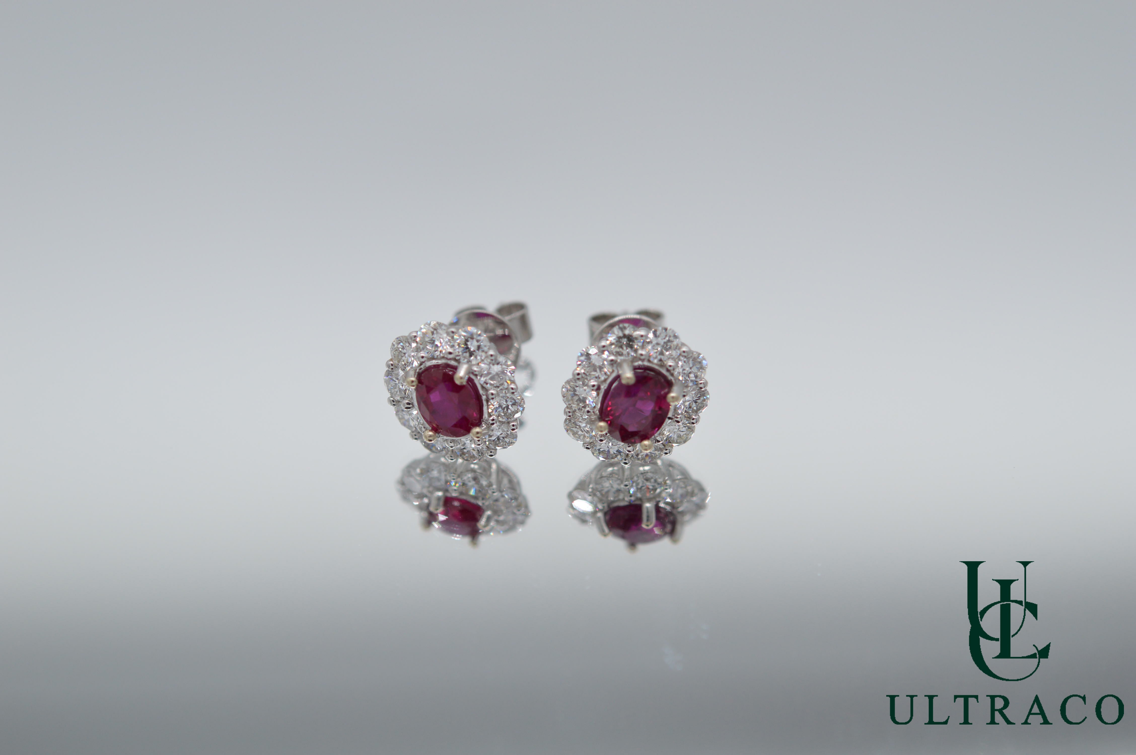 Boucles d'oreilles rubis de sang de pigeon de Birmanie avec diamants en or blanc 18 carats