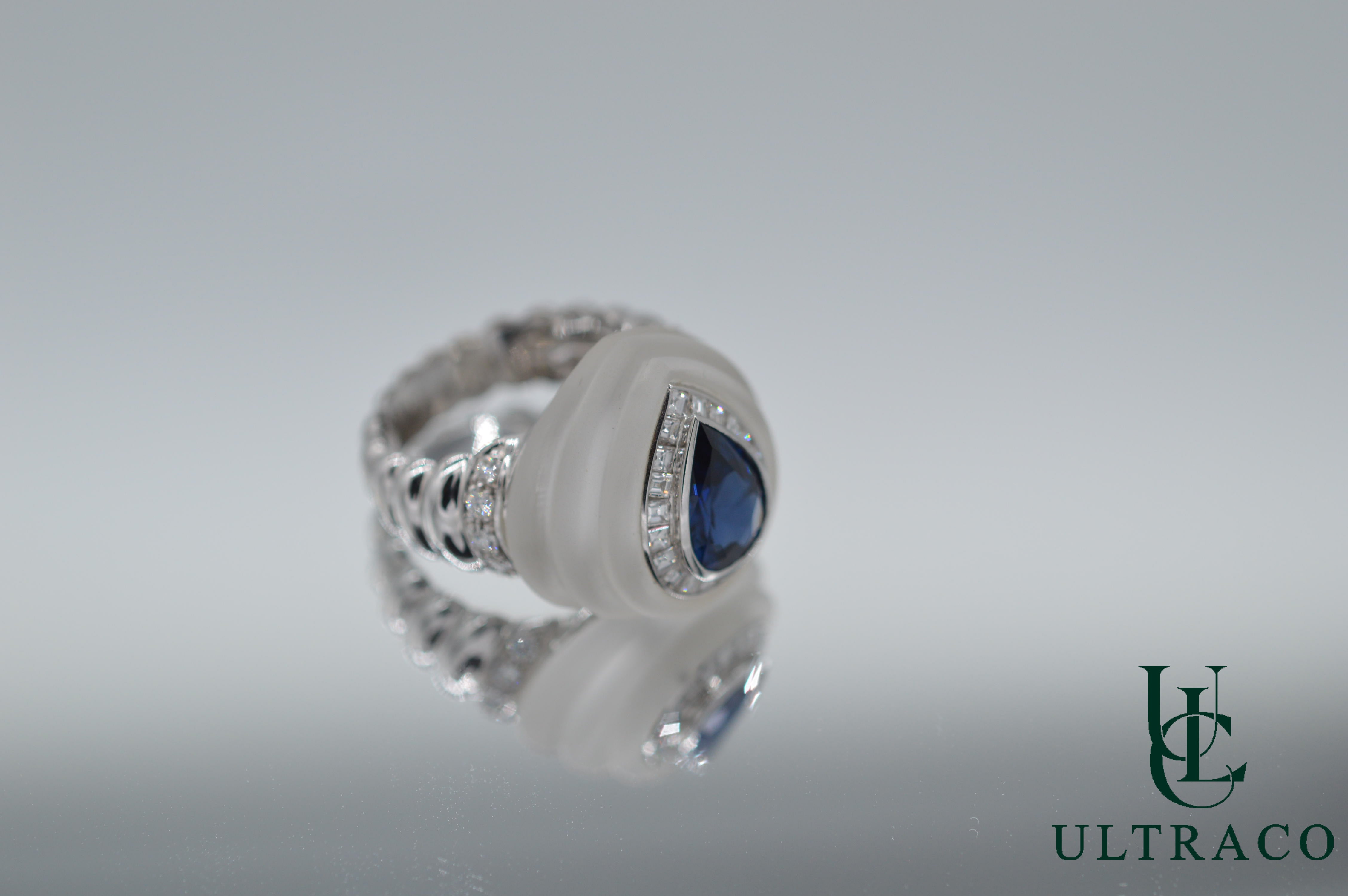 Blue Sapphire Ceylon & Diamonds Set In 18K White Gold & Sapphire Case Ring