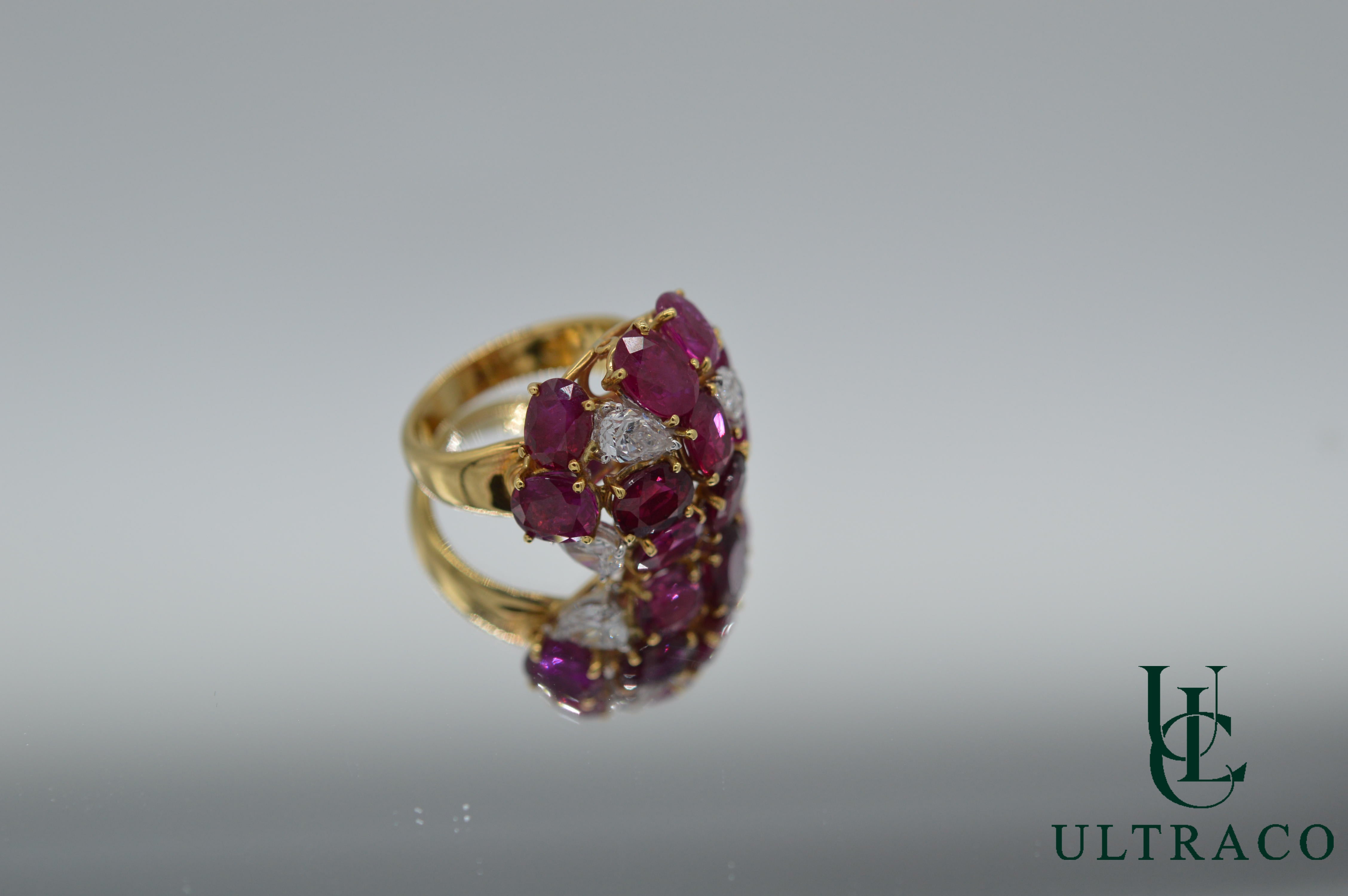 Rubis birman avec motif de fleur de diamants dans une bague en or blanc 18 carats