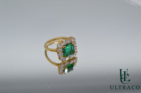 Zambian Emerald With Diamond Set In 18K Yellow Gold