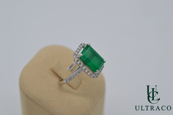 Colombian Emerald With Diamonds Set In 18K White Gold Ring